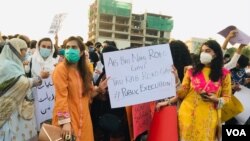 په پاکستان کې د جنسي تېري عاملانو ته د سختې سزا غوښتنه شوې ده