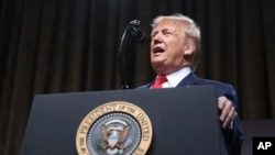 រូបឯកសារ៖ ប្រធានាធិបតីអាមេរិកលោក ដូណាល់ ត្រាំ ថ្លែងនៅក្រុងញូវយ៉ក កាលពីថ្ងៃទី១២ ខែវិច្ឆិកា ឆ្នាំ២០១៩។