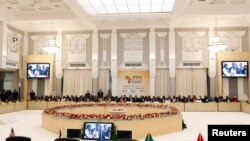 រូបភាព​នៃ​កិច្ច​ប្រជុំ​សកម្មភាព​ទ្វីប​អាហ្រ្វិក​ ក្នុង​សន្និសីទ​ស្តី​ពី​បម្រែ​បម្រួល​អាកាស​ធាតុ​របស់​អ.ស.ប. ទីក្រុង​ Marrakech ប្រទេស​ម៉ារ៉ុក កាល​ពី​ថ្ងៃទី ១៦ វិច្ឆិកា ២០១៦។