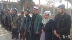 Qurolni topshirayotgan o'zbeklar, Afg'oniston