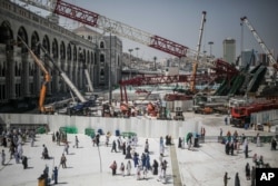 Mideast Saudi Crane Collapse