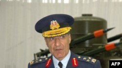 Türkiyədə dövlət çevrilişi ittihamları ilə üzləşən 28 zabit məhkəmə qarşısına çıxarılıb