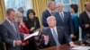 Trump Tandatangani Inpres Soal Sistem Pemerintahan Federal