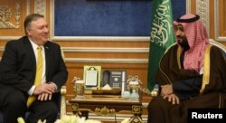 FILE - U.S. Secretary of State Mike Pompeo (L) meets with Saudi Crown Prince Mohammed bin Salman in Riyadh, Saudi Arabia, Jan. 14, 2019.