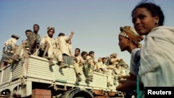 عکس یادگاری اشتراک کنندگان نشست صلح در&nbsp; شهر مسکو با حضور سرگی لاوروف، وزیر خارجه روسیه، با نمایندگان شورای عالی صلح افغانستان، نمایندگان طالبان و نمایندگان کشورهای آسیای میانه<br />
<br />
&nbsp;