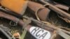 Des armes de fabrication artisanale saisies à Bangui, 2015. (VOA/Freeman Sipila)