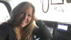 លោកស្រី Kellylynn McLaughlin ជាអ្នក​បើក​រថយន្ត​ដឹក​កុងតឺន័រម្នាក់។