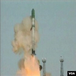 Senat AS juga mempertimbangkan perjanjian pengawasan senjata nuklir yang baru dengan Rusia (START).