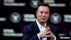 Elon Musk, Chief Executive Officer SpaceX dan Tesla serta pemilik Twitter di pusat pameran Porte de Versailles di Paris, Prancis, 16 Juni 2023. (Foto: REUTERS/ Gonzalo Fuentes)
