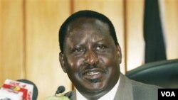 PM Kenya Raila Odinga tiba kembali di Abidjan sebagai mediator Uni Afrika, Senin 17 Januari 2010.