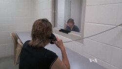 Critics of US Immigrant Detention Center Go In to Support Detainees