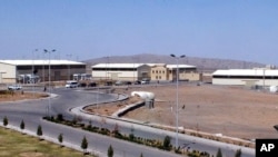 Fasilitas pengayaan uranium Natanz di selatan ibu kota Iran, Teheran, 20 Mei 2005. (Foto: Vahid Salemi/AP Photo)