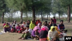 Des réfugiés rohingyas au Bangladesh, le 22 février 2018.