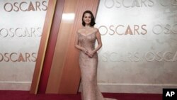 Селена Гомес на красной дорожке церемонии вручения премии «Оскар» в Лос-Анджелесе.