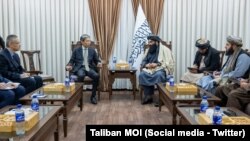 وزارت امور داخلۀ حکومت طالبان می‌گوید که سراج‌الدین حقانی، سرپرست این وزارت با جاو شینگ، سفیر چین در کابل دیدار کرد.