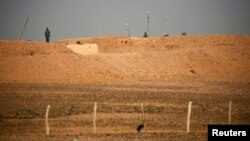 صحرای غربی به دو بخش تقسیم شده: جنوب تحت کنترل مراکش و شمال در کنترل پولیساریو. در وسط هم منطقه حائل سازمان ملل متحد است.