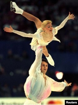 เเชมป์โลกประเภทคู่ปี 1994 เยฟจีนา ชิชโควา และวาดิม นูมอฟจากรัสเซีย