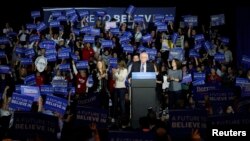 U.S. Democratic presidential candidate Bernie Sanders speaks at his caucus night rally Des Moines, Iowa, Feb. 1, 2016.