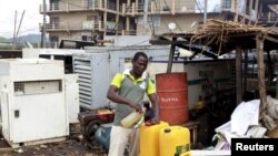 Wani mai sayar da mai a bayan fage a Najeriya