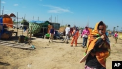 Nearly 200 families were moved here from the city, following a forced eviction at Borei Keila, a Phnom Penh neighborhood slated for development by the company Phan Imex, file photo. 