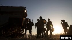 Tentara Israel di perbatasan Gaza ketika pecah perang di wilayah itu, 30 Juli 2014. 
