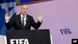 Le Président de la FIFA, Gianni Infantino à Paris, en France, le 5 juin 2019. (AP Photo/Alessandra Tarantino)