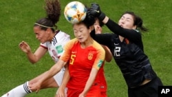 تیم فوتبال چین از لحاظ تکتیکی و نیروی جسمانی، به مراتب بهتر از جام های گذشته درخشید اما برای نخستین بار نتوانست به دور کوارترفاینل راه یابد.