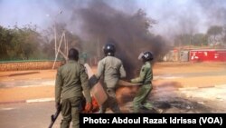 Des heurts ont éclaté lorsque les autorités ont interdit une marche à Niamey à l'appel de dignitaires musulmans locaux.