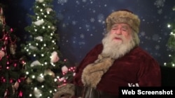 Kurator Museum Natal, Jim Morrison, yang kini berusia 70-an, menyumbangkan koleksi berharga tersebut untuk dipamerkan di museum itu karena menurutnya dia ingin berbagai kecintaannya pada Natal dengan orang lain.