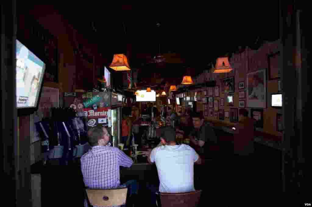 A debate-watch party at Capitol Lounge in Washington, D.C., Sept. 26, 2016.