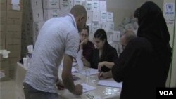 Syrian refugees seek help in Lebanon