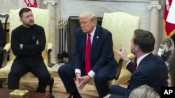 ৪৫ মিনিট ব্যাপী বৈঠকের শেষ ১০ মিনিট ট্রাম্প, ভ্যান্স ও জেলেন্সকির মধ্যে উত্তপ্ত বাক্য বিনিময়ের ঘটনা ঘটে। ২৮ ফেব্রুয়ারি, ২০২৫। 