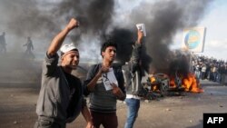 Demonstran di Alexandria, Mesir, menyerukan penolakan konstitusi baru. (Foto: AFP)