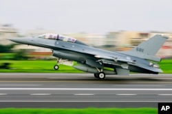 타이완 공군 소속 F-16V 전투기.