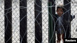 Penutupan bermula dari ketidaksepakatan anggaran terkait pembangunan tembok Meksiko.