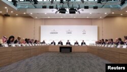 Paris'te düzenlenen Lübnan'a yardım konferansında Fransa 100 milyon, Almanya 96 milyon Euro yardım taahhüt etti. 