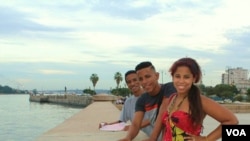 Almost 20 years after she left Cuba, Jessi Calzado-Esponda now goes back regularly to see her relatives. (J. Soh/VOA)