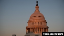 រូបឯកសារ៖ កំពូល​វិមានសភា​​នៃ​​សហរដ្ឋ​អាមេរិក​ ដែល​មានទីតាំង​នៅក្នុង​រដ្ឋធានី​វ៉ាស៊ីនតោន។