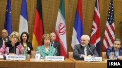 Para wakil dari Iran dan enam negara kuat dunia mneghadiri pembicaraan nuklir Iran di Wina, Rabu (14/5).