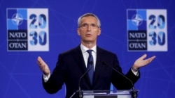 NATO Bosh kotibi Yens Stoltenberg matbuot anjumani paytida