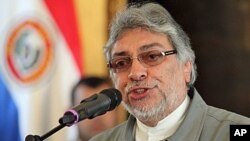 Mantan Presiden Paraguay, Fernando Lugo di Asuncion, (21/6).