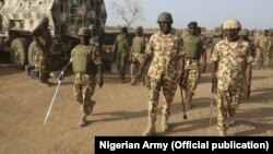 Janar Tukur Buratai da sojojinsa