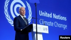 AQSh prezidenti anjumanda so'zlamoqda