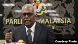 លោក Charles Santiago ​ប្រធាន​​ក្រុម​សមាជិក​សភា​អាស៊ានដើម្បី​សិទ្ធិមនុស្ស។ (រូបថត​ដក​ស្រង់​ចេញ​ពី​ហេ្វសប៊ុក Charles Santiago)