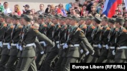 სამხედრო აღლუმი სეპარატისტულ დნესტრისპირეთში, ქალაქი ტირასპოლი 