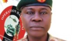 Manjo Janar Farouk Yahaya (Twitter/ Defense Headquarters)