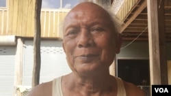 Meas Muth, a former Khmer Rouge naval military commander, at his home in Samlot district, Battambang province, Cambodia, August 12, 2015. (Sok Khemara/VOA Khmer)