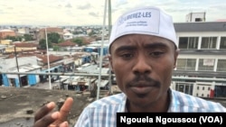 Trésor Nzila Kendet, le directeur exécutif de l'OCDH, appelle à la libération de tous les acteurs politiques, à Brazzaville, le 5 décembre 2017. (VOA/Ngouela Ngoussou)