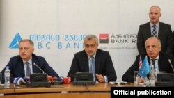 თიბისის გუნდი: ვახტანგ ბუცხრიკიძე, მამუკა ხაზარაძე და ბადრი ჯაფარიძე