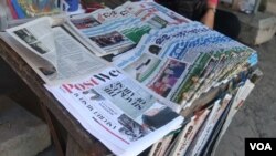 Newsstands behind Langka pagoda, along Pasteur street in Phnom Penh, Cambodia on September 27, 2015. (Oum Sonita/VOA Khmer)